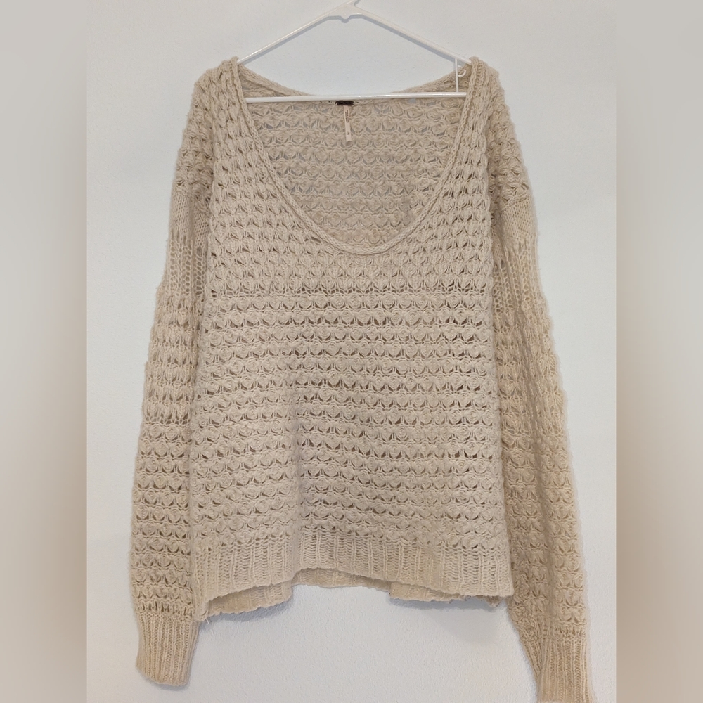 Free People oversized cream cable knit sweater large